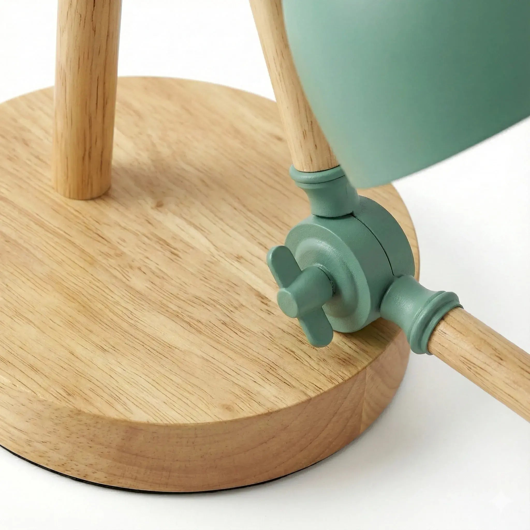 Luminária de Mesa Nordic Vivert Larvivaz