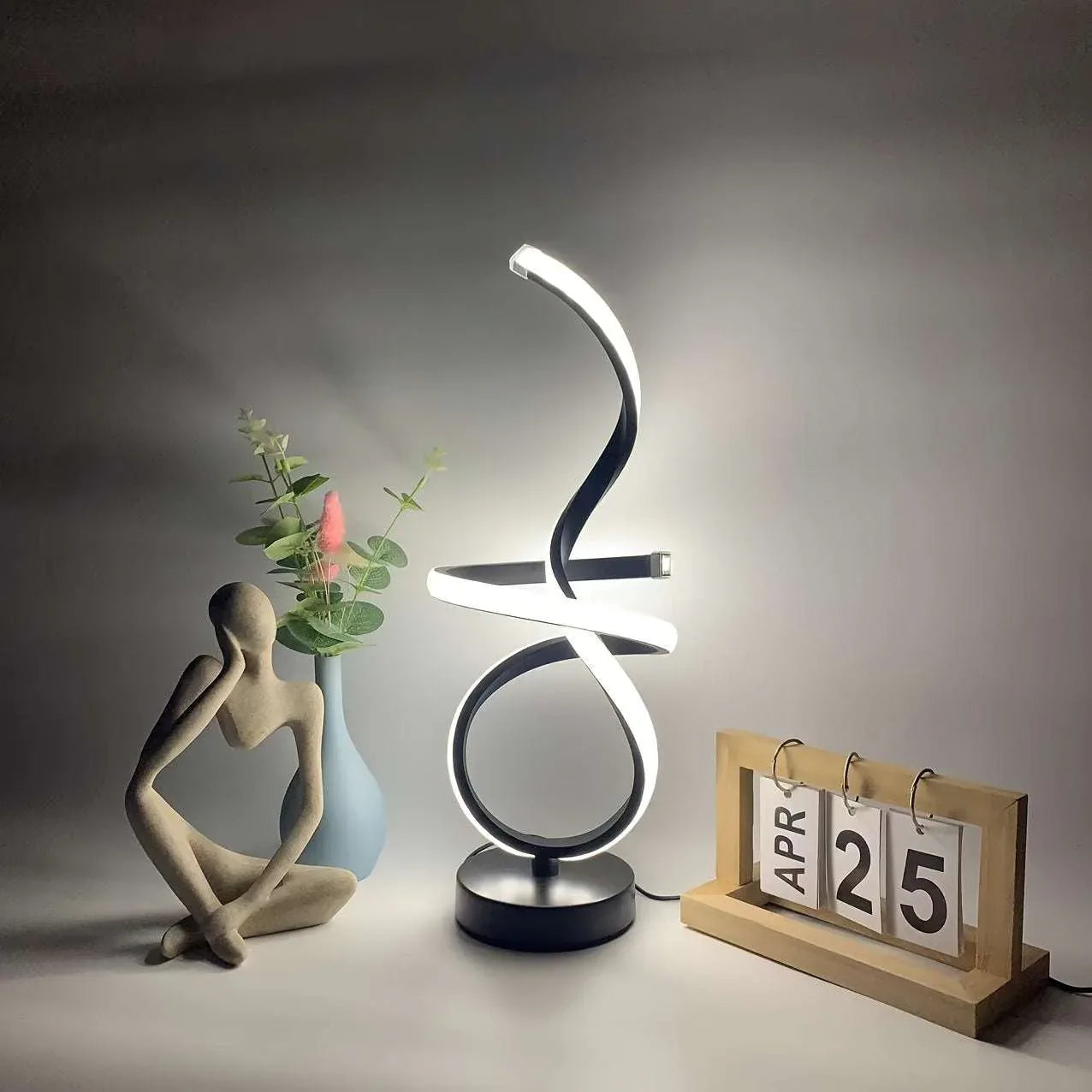 Luminária de Mesa Elouane Larvivaz