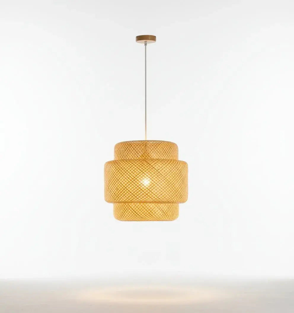 Luminária de teto Larvivaz Imperial Rattan, design sofisticado em rattan natural para sala e quarto, iluminação premium decorativa.