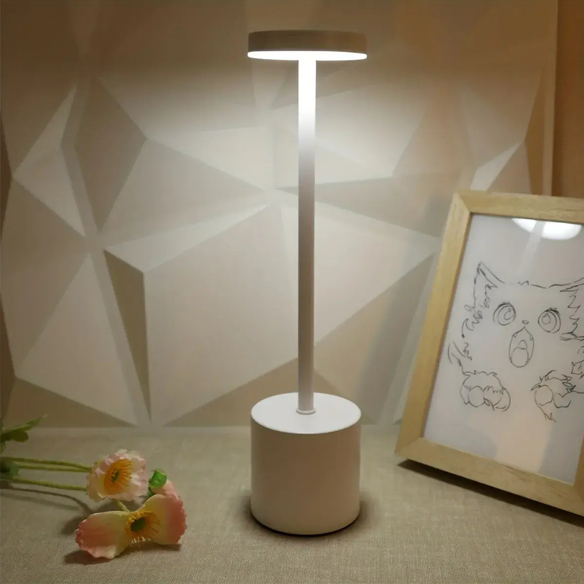 Luminária de Mesa Luzéa Larvivaz